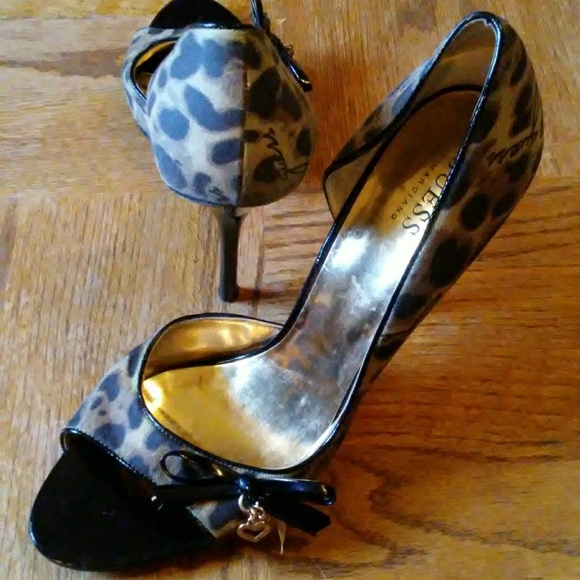 Guess High heels Animal print Hearts Size 10M - Picture 3 of 7
